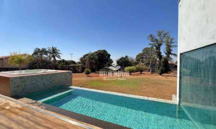 Casa com 6 quartos à venda, Mansões Aeroporto - Uberlândia/MG
