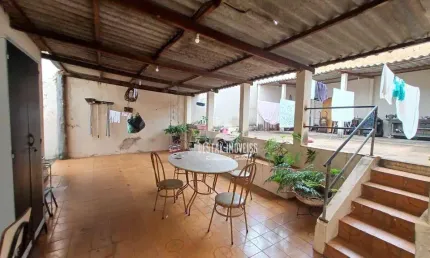 Casa com 3 quartos à venda, bairro Tibery - Uberlândia/MG