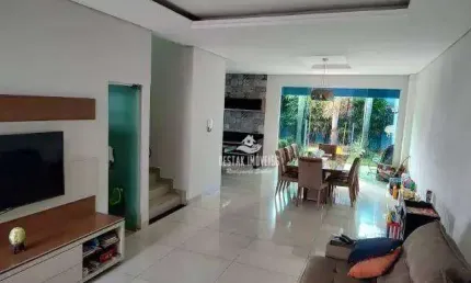 Sobrado com 3 quartos à venda, bairro Jardim Patrícia - Uberlândia/MG
