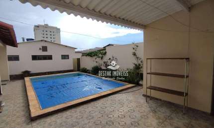Casa com 3 quartos à venda, bairro Brasil - Uberlândia/MG