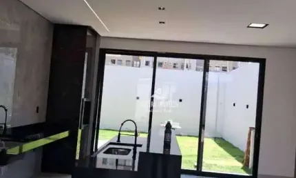 Casa com 3 quartos à venda, bairro Grand Ville - Uberlândia/MG
