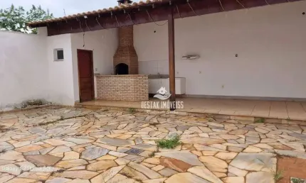 Casa com 3 quartos à venda, 400 m² - Jardim Karaíba - Uberlândia/MG