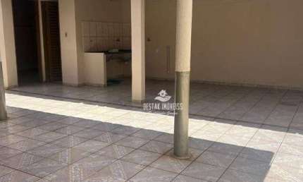 Casa com 3 quartos à venda, bairro Cidade Jardim - Uberlândia/MG