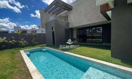 Casa com 4 quartos à venda no Condomínio Jardim Versailles - Uberlândia/MG