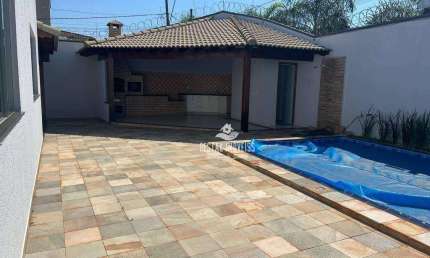 Casa com 4 quartos à venda no Bairro  Alto Umuarama - Uberlândia/MG