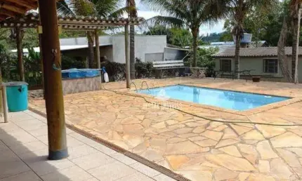 Chácara com 7 quartos à venda no Bairro Chácaras Eldorado - Uberlândia/MG
