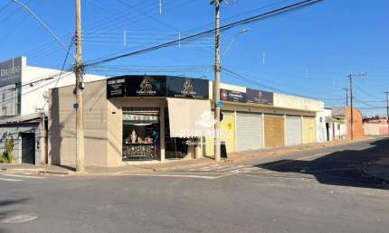 Loja à venda por R$ 700.000,00 - Luizote de Freitas - Uberlândia/MG