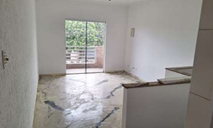 Vende-se casa de 3 quartos em Cidade Naútica - São Vicente - SP