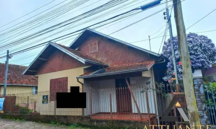 Casa com 3 quartos à venda no Pio X, Caxias do Sul 