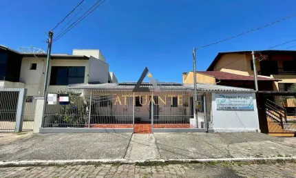Casa com 6 quartos à venda em Fátima, Caxias do Sul 