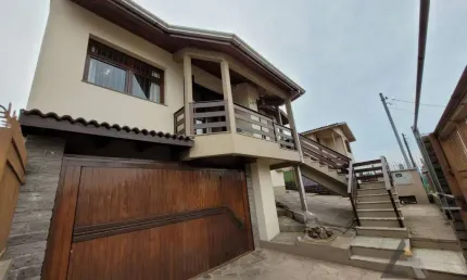 Casa com 3 quartos à venda na Nossa Senhora da Saúde, Caxias do Sul 