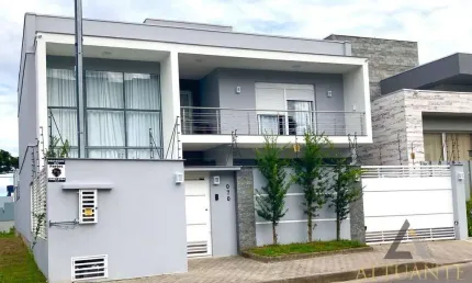 Casa semi mobiliada alto padrão - Bairro Vila Verde