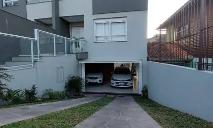 Casa com 3 quartos à venda na Nossa Senhora da Saúde, Caxias do Sul 