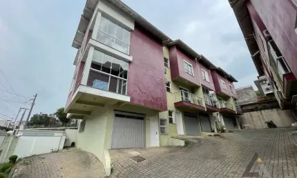 Casa com 3 quartos à venda na Ana Rech, Caxias do Sul 