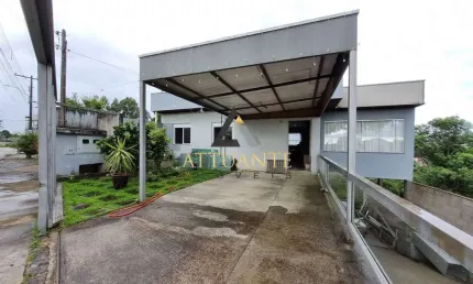 Casa com pátio no Bairro  Desvio Rizzo - OPORTUNIDADE