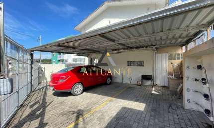 Excelente oportunidade de sobrado no Bairro Desvio Rizzo
