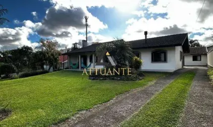 Casa com terreno de 857m² e opção de dação na região central