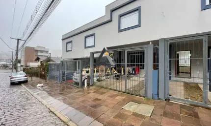 Sobrado com 2 dormitórios e vaga coberta em caxias do sul