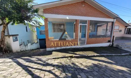 Casa com 5 dormitórios localizada no Bairro Marechal Floriano