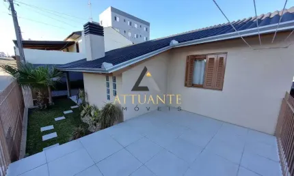 Excelente casa mobiliada com pátio - bairro são giácomo