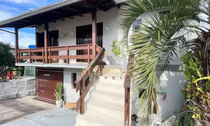 Casa com 3 quartos à venda em Serrano, Caxias do Sul 