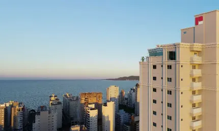 Apartamento de 4 suítes em 60 vezes para pagar ! em meia praia