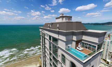 Entrega 2025!  Apartamento de 5 suítes em 60 vezes para pagar ! em meia praia