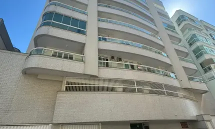 APARTAMENTO MOBILIADO NA QUADRA MAR COM 03 DORMITÓRIOS E 01 VAGA!!
