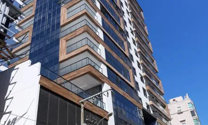 Apartamento de 4 suítes em 40 vezes para pagar ! em meia praia