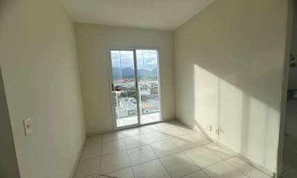 apartamento á venda em Guarapari edifício Amazonas andar alto com suíte , área de lazer e composto de 2 quartos  sendo 1 suíte