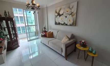 Apartamento á venda em Guarapari Es na Praia do Morro localizado na avenida Praiana á 150 metros do mar mobiliado prédio novo