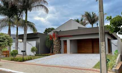 Linda Casa Alto Padrão em Sun Lake Residence, Londrina/PR