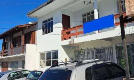 Casa com 3 dormitórios à venda, 210 m² por R$ 1.300.000,00 - Praia Comprida - São José/SC