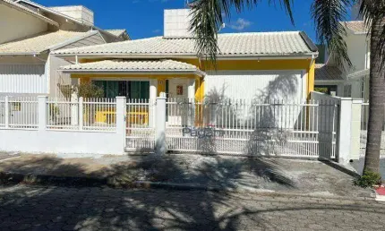 Casa com 4 dormitórios à venda, 220 m² por R$ 1.060.000,00 - Praia de Fora - Palhoça/SC