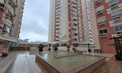Apartamento com 3 dormitórios à venda, 108 m² por R$ 750.000,00 - Barreiros - São José/SC