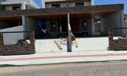 Sobrado com 3 dormitórios à venda, 150 m² por R$ 950.000,00 - Passa Vinte - Palhoça/SC