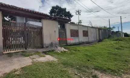 Casa com 3 quartos à venda na Rua Sete, 2, Pinheiros, São Pedro da Aldeia