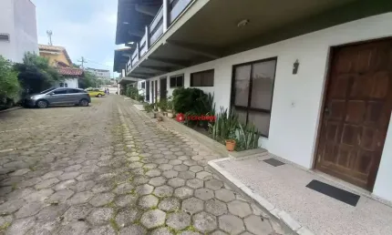 Casa em condomínio fechado com 2 quartos à venda na rua josé gomes da silva, 160, vila blanche, cabo frio por r$ 390.000