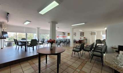 Sala comercial com 1 sala para alugar na Praça Porto Rocha, Centro, Cabo Frio