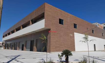 Ponto comercial com 22 salas para alugar na Rua Topázio, 200, Nova São Pedro, São Pedro da Aldeia, 200 m2 por R$ 5.000