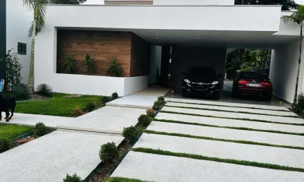 Casa espaçosa à venda em Pirabeiraba, com Design Moderno e Área de Festas