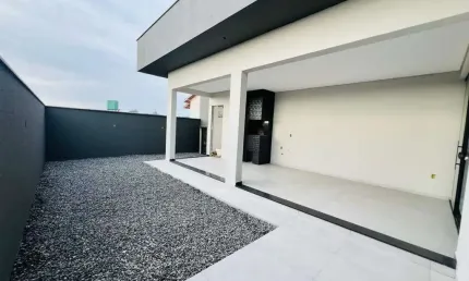 Sobrado Geminado com 3 Quartos, Área Gourmet e Salão de Festas no Bairro Iririu, Joinville/SC