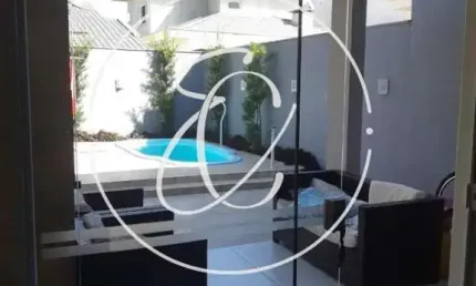 Sobrado Geminado de alto padrão à Venda no bairro Vila Nova, Joinville/SC - Conforto e Sofisticação