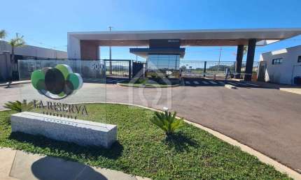 TERRENOS À VENDA EM UVARANAS - CONDOMÍNIO LA RISERVA