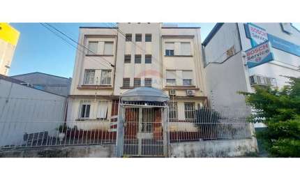 Viva com elegância em um apartamento localizado em um dos bairros mais desejados de Porto Alegre.
