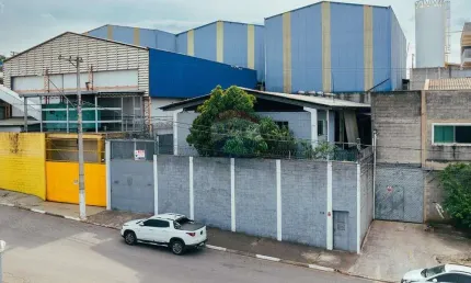 Vende Galpão Industrial . Com 444m2, Polo Industyrial Franco da Rocha