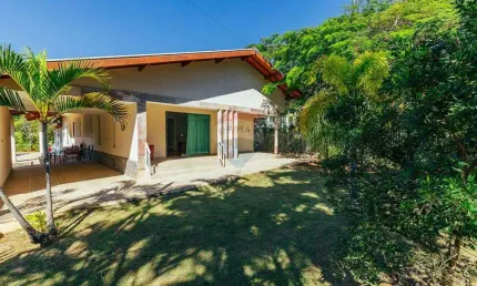 Vende casas em jundiaí -sp - 2 casas em terreno de 2200m2,  700 m² de área construída