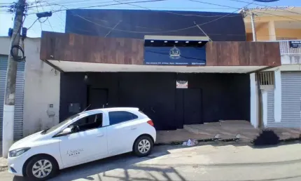 Casa Comercial para Venda em Itaquaquecetuba, Jardim Nicea, 2 dormitórios, 6 banheiros