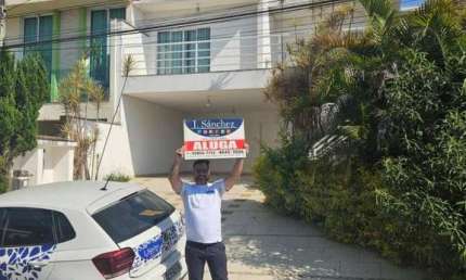 Casa em Condomínio para Locação em Mogi das Cruzes, Parque Residencial Itapeti, 3 dormitórios, 3 suítes, 5 banheiros, 3 vagas