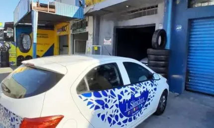Salão Comercial para Locação em Poá, Vila Lúcia, 1 banheiro